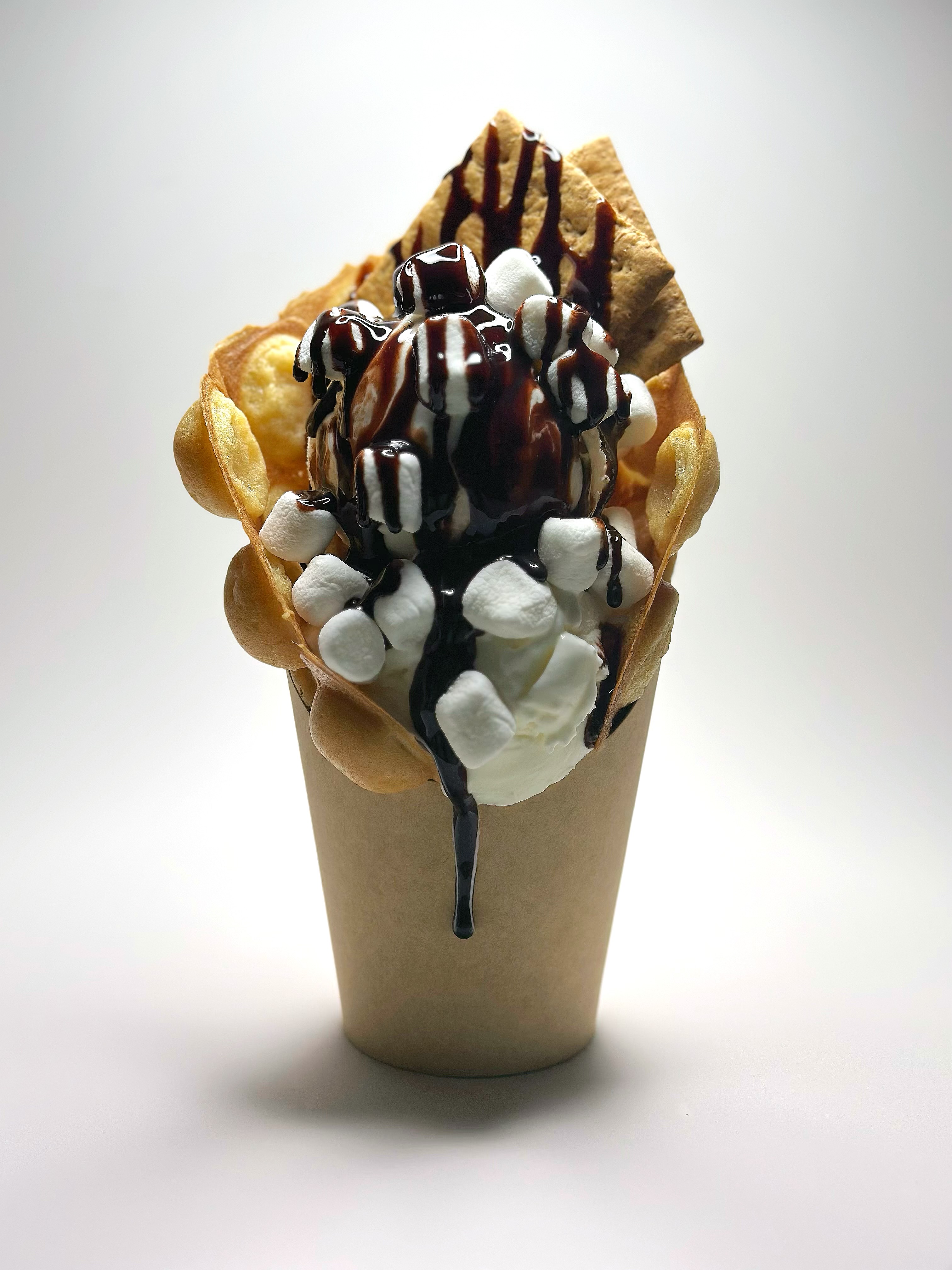 Mr. Oreo Bubble Waffle